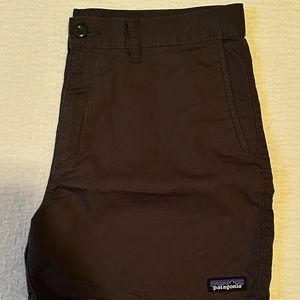 Mens size 33 7” Patagonia short.